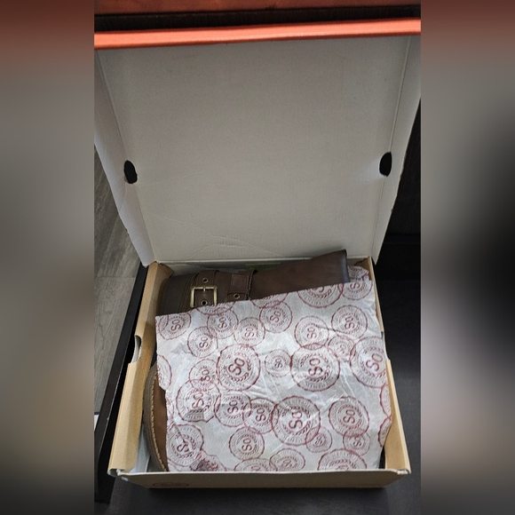 *Faux Tall Leather Boots* - Picture 9 of 9